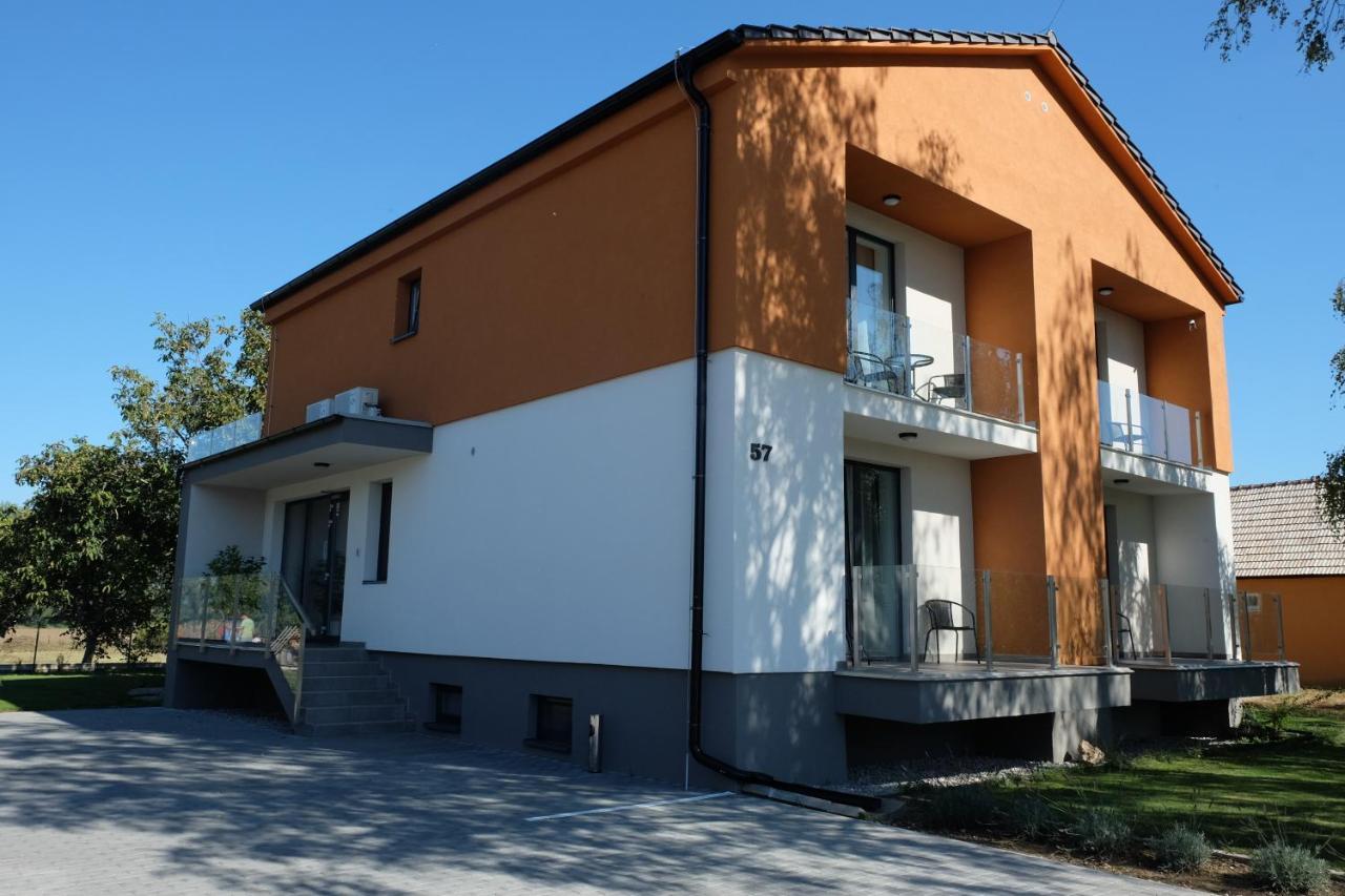 Penzion Pod Brezami** Nitra Esterno foto